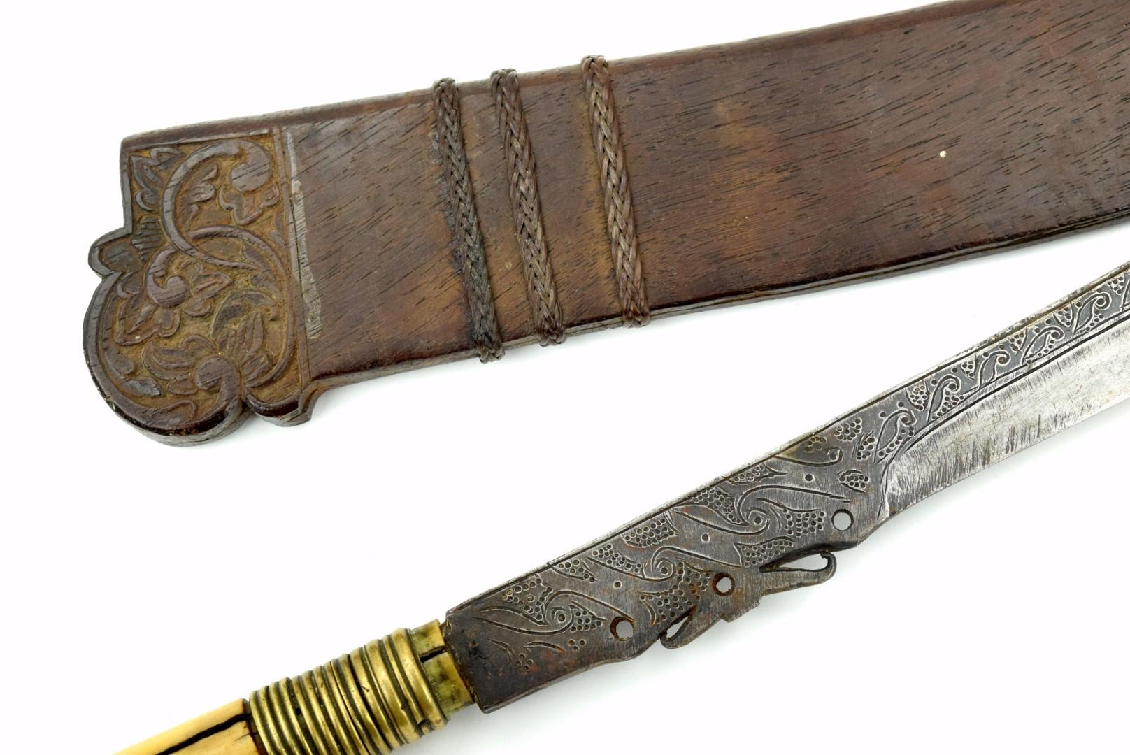 Scarce Early 20th C. Indonesian Borneo NIABOR Sword ~ Dayak Headhunters Tribe