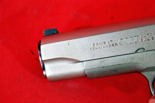 COLT COMBAT COMMANDER SERIES 45 SEMI AUTO PISTOL