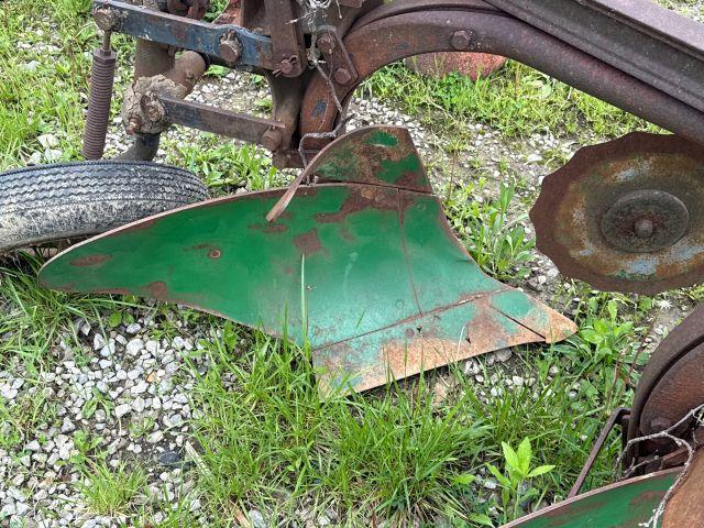 3 BOTTOM PLOW