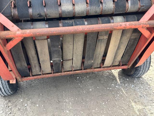 AVCO 456 ROUND BALER