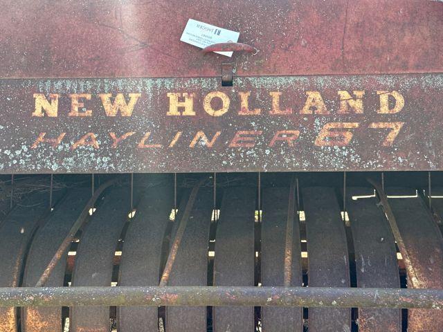 NEW HOLLAND BALER