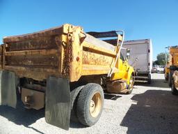 2004 FORD F650