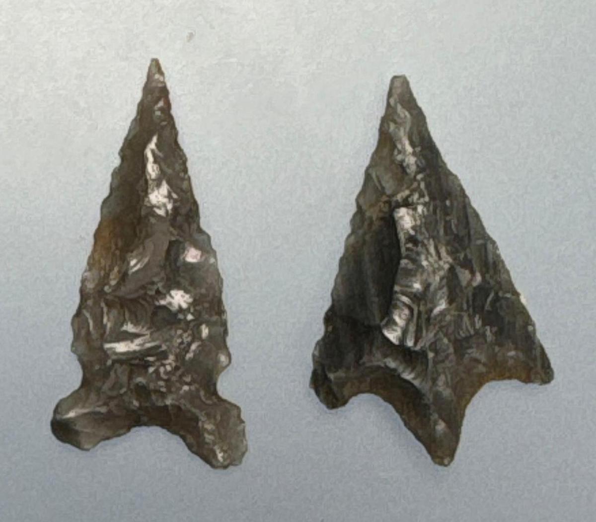 Pair of Fine Gem Points, Longest 1 1/8", Obsidian, Found by Bob Ashlock in 1950's in Wasco Co., Oreg