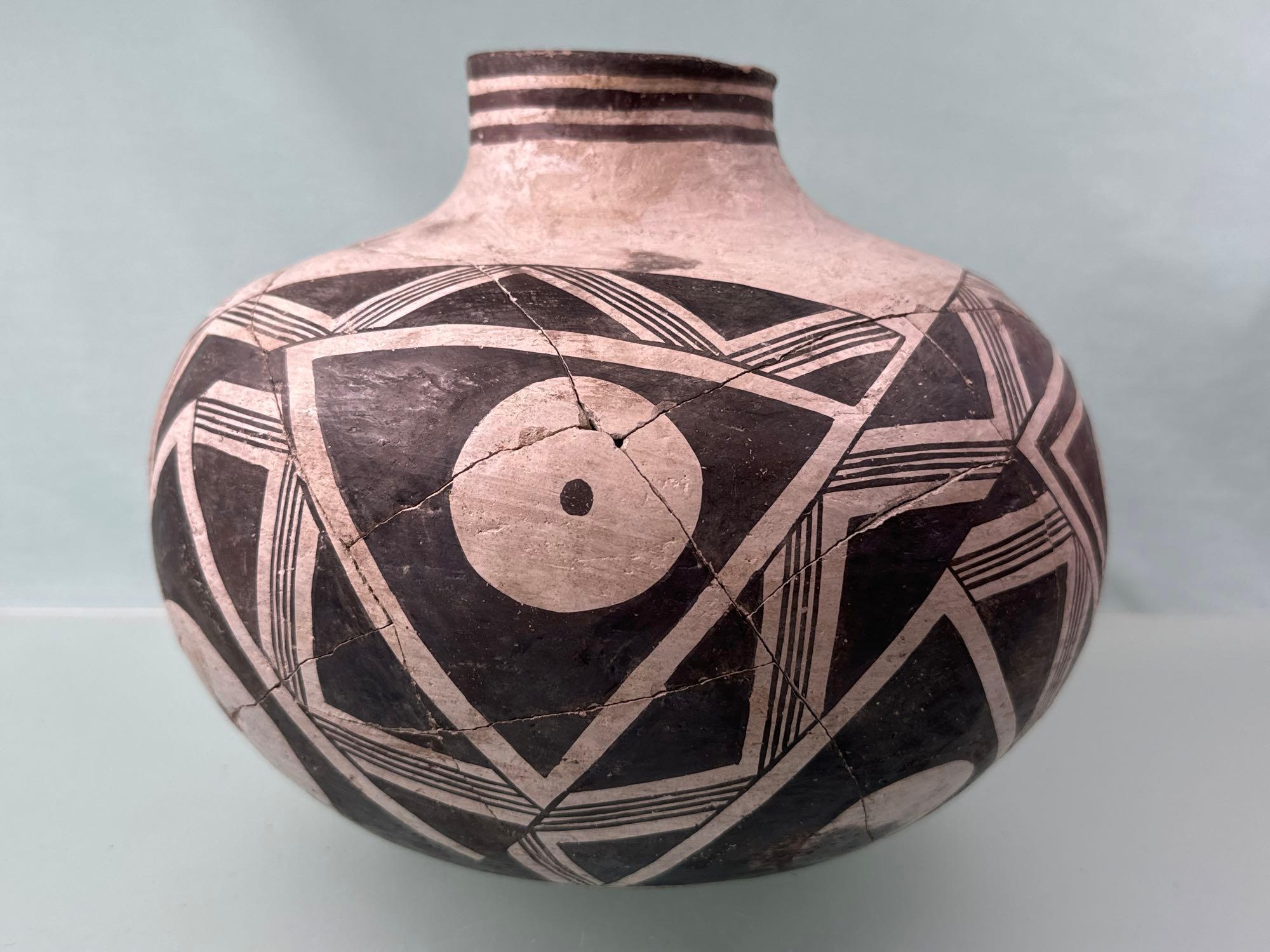 HIGHLIGHT 9"x11" Snowflake Black on White Olla Anasazi, Arizona, 95% Complete, Broken and Reglued