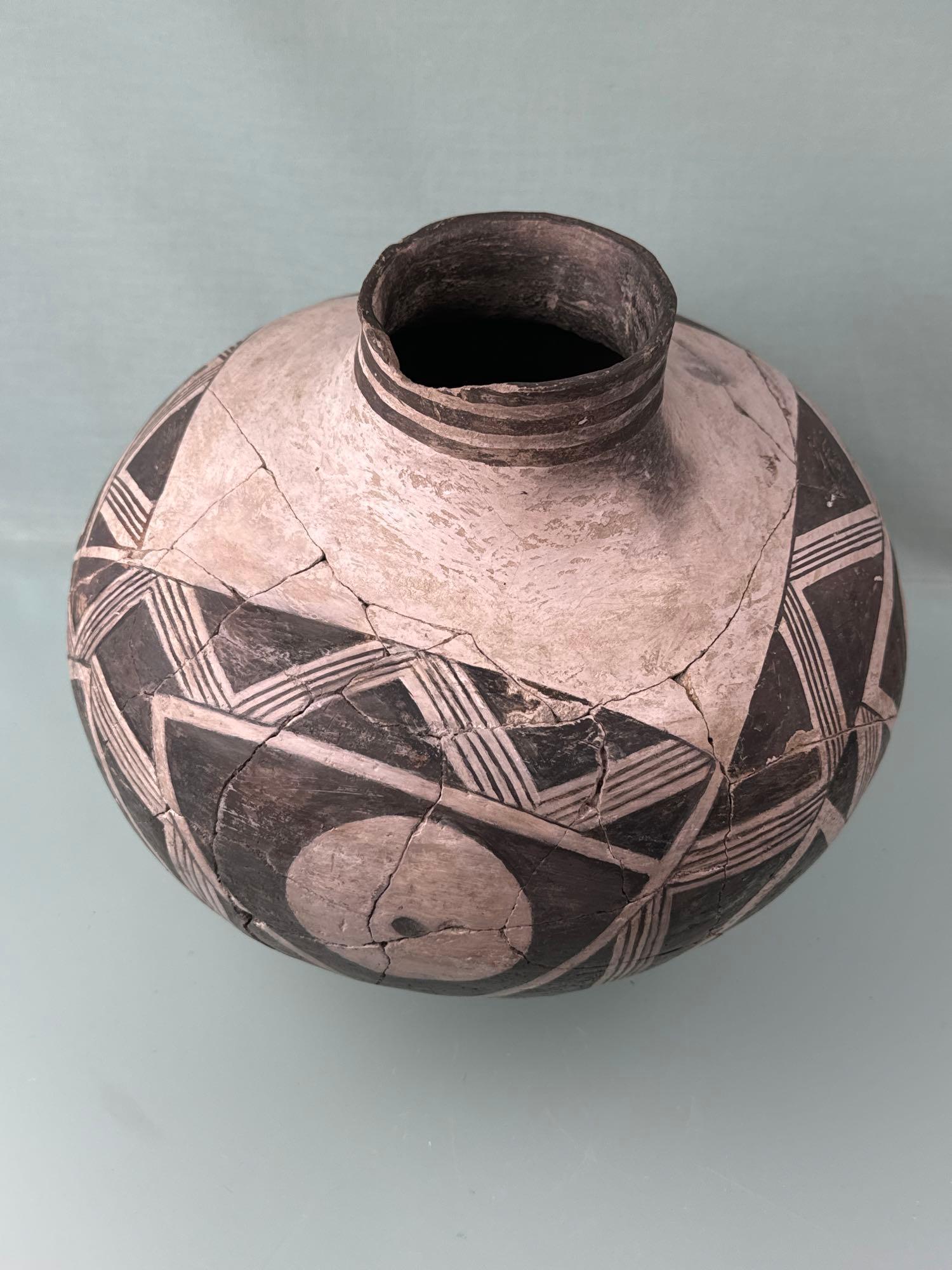 HIGHLIGHT 9"x11" Snowflake Black on White Olla Anasazi, Arizona, 95% Complete, Broken and Reglued