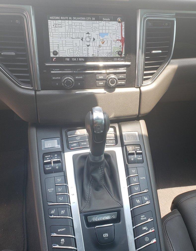 2015 Porsche Macan S