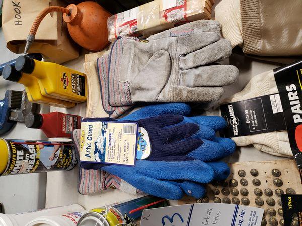 LOT OF GLOVES, WIRE AND MISC