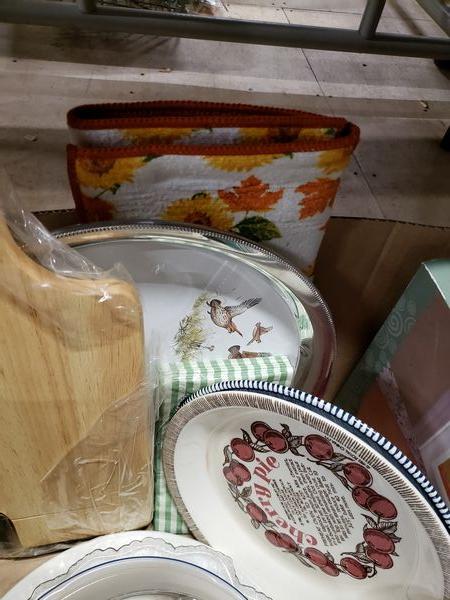 BOX OF MISC HOUSEHOLD