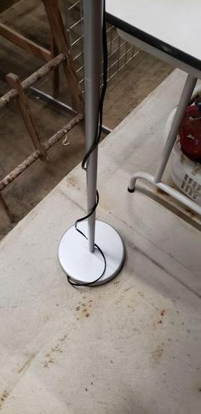 FLOOR LAMP