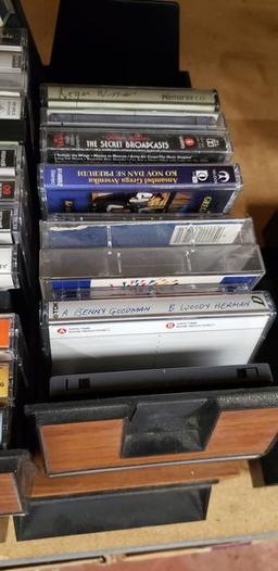 LOT OF CASSETTE TAPES