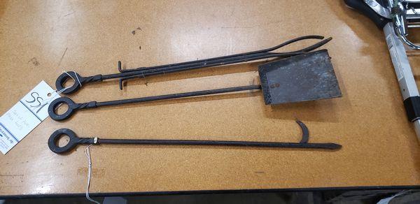 SET OF FIREPLACE TOOLS