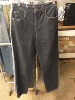 5 PAIRS OF WOMENS JEANS SIZE 4