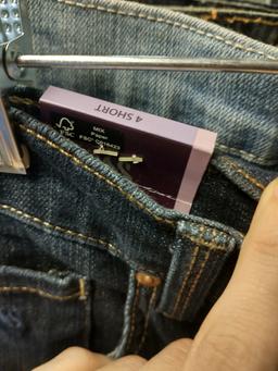 5 PAIRS OF WOMENS JEANS SIZE 4
