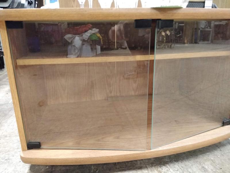 ENTERTAINMENT STAND
