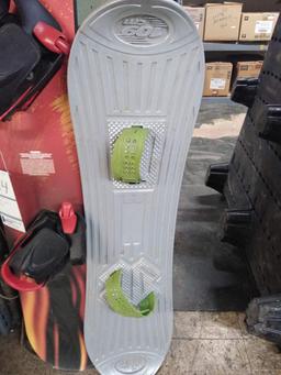 SET OF SNOW BOARDS