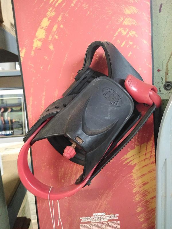 SET OF SNOW BOARDS