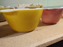 SET OF 3 VINTAGE ANCHOR HOCKING OVEN PROOF BOWLS