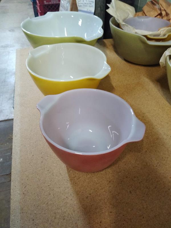 SET OF 3 VINTAGE ANCHOR HOCKING OVEN PROOF BOWLS