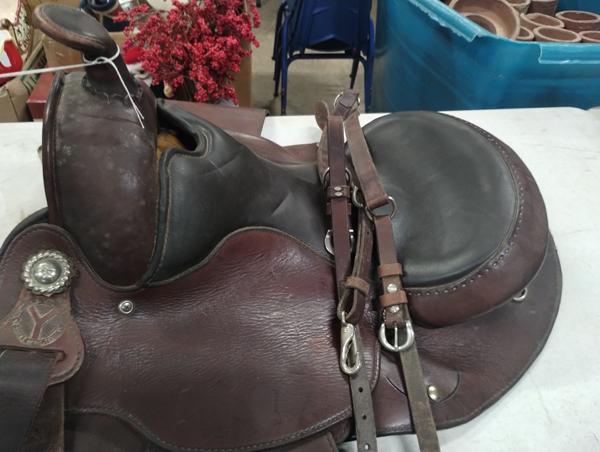 SWEET HOME TEXAS HORSE SADDLE - This item is local pick up or freight ship only