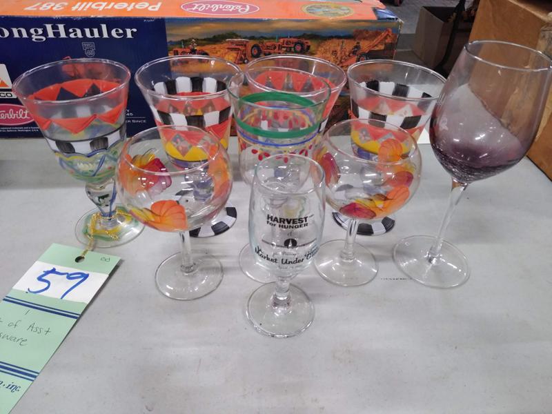 LOT OF GLASSWARE