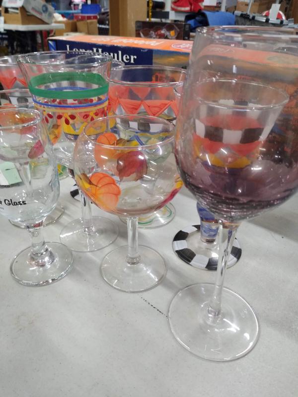 LOT OF GLASSWARE