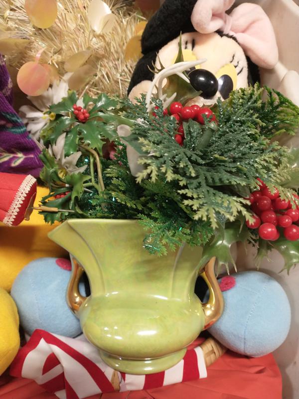 LOT OF DÉCOR WITH TOTE