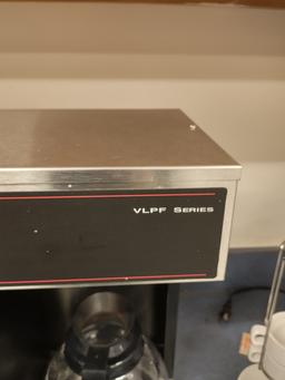 BUNN VLPF SERIES INLINE COFFEE BRWER WITH 2 LOWER WARMERS