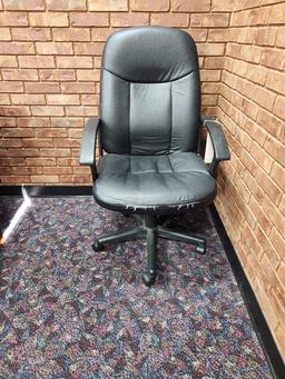 HIGHBACK ROLLING ARM OFFICE CHAIR