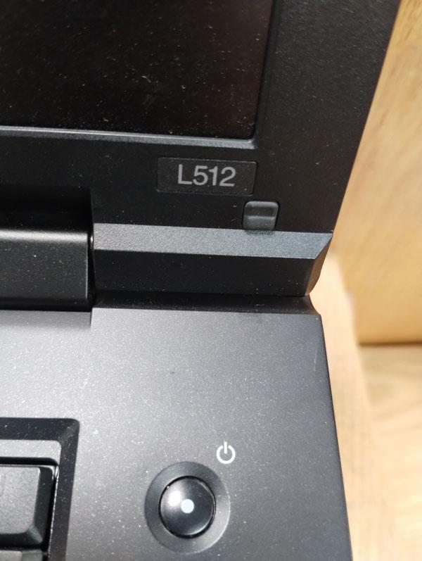 LOT OF 4 LENOVO THINK PADS L512 AND R61I
