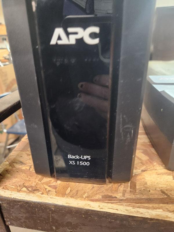 LOT OF 2 ASST APC BATTERY BACK-UPS AND SURGE PROCTECTIONS