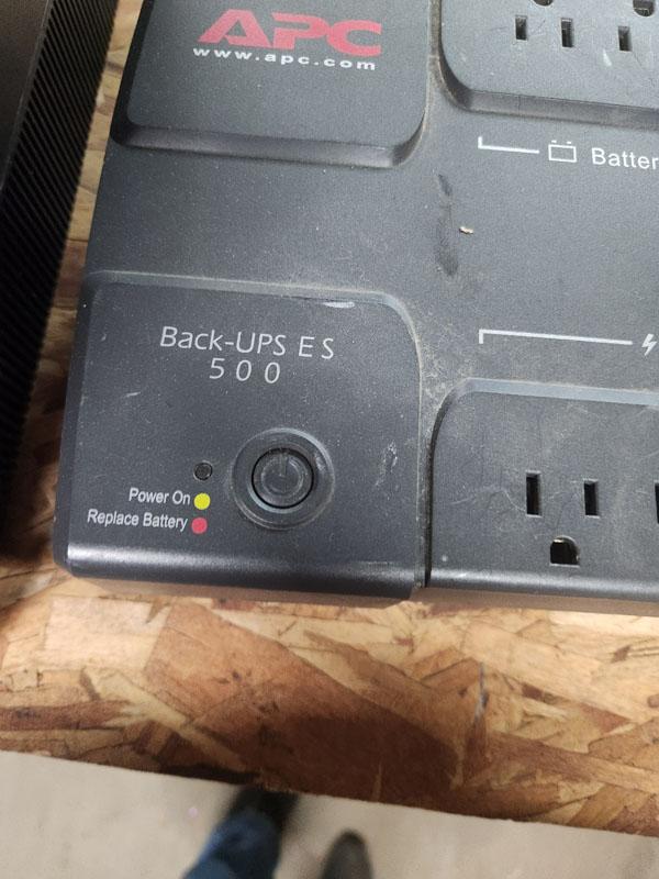 LOT OF 2 ASST APC BATTERY BACK-UPS AND SURGE PROCTECTIONS