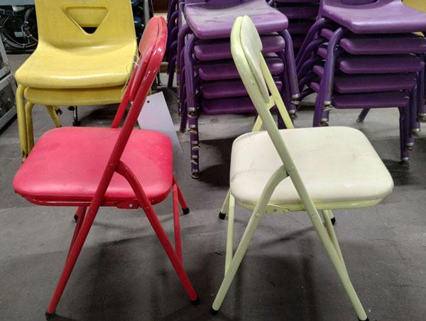 LOT OF 2 SMALL TODDLER FOLDING CHAIRS