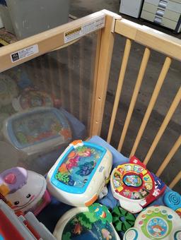 COMMUNITY PLAYTHINGS BACKSAFE CLEAR VIEW CRIB 40"x26"x37x