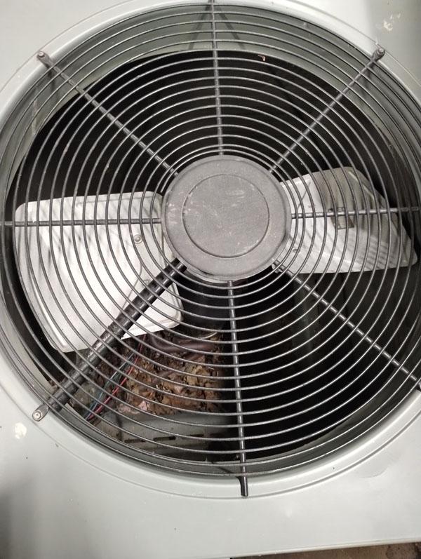 RUUD A/C UNIT MODEL:13ACN60A01 - PHASE 3, 208/230VOLTS, 60 HERTZ