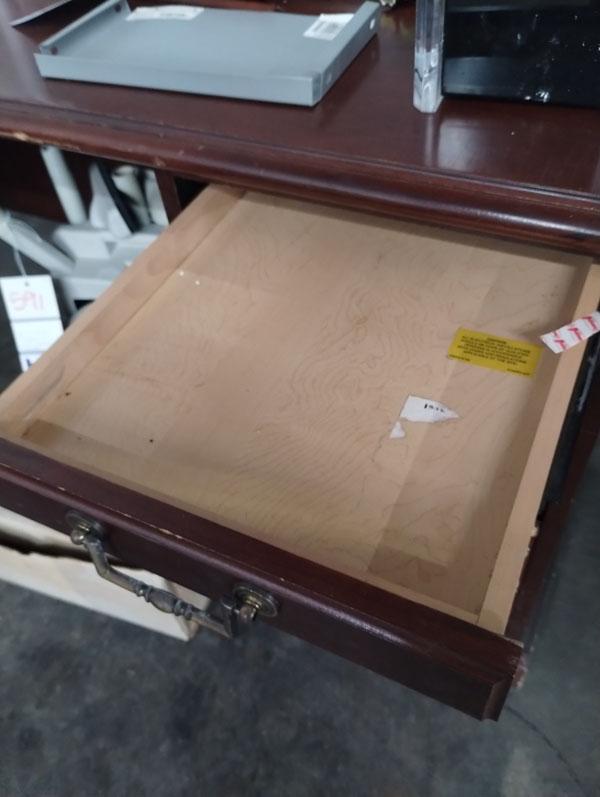 L SHAPE DESK 77" X 67"