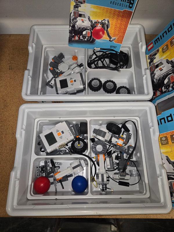 3 LEGO MINDSTORMS EDUCATION 9797 NXT BASE SETS - VERSION 95