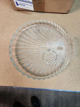 16 GLASS SEA SHELL APPETIZER PLATES