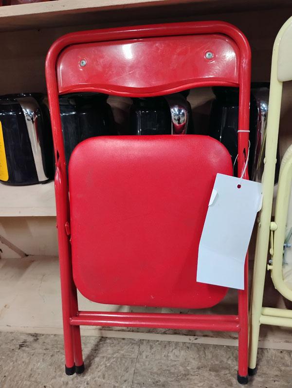 2 CHILDRENS FOLDING CHAIRS