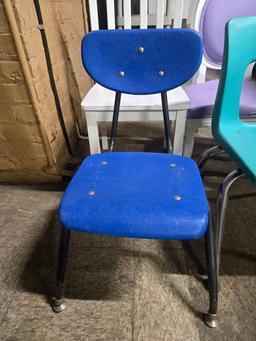 4 ASSORTED KIDS CHAIRS