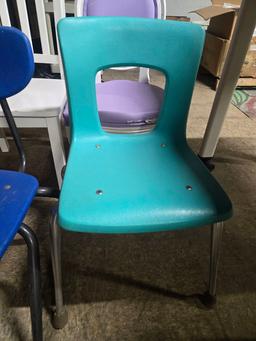 4 ASSORTED KIDS CHAIRS