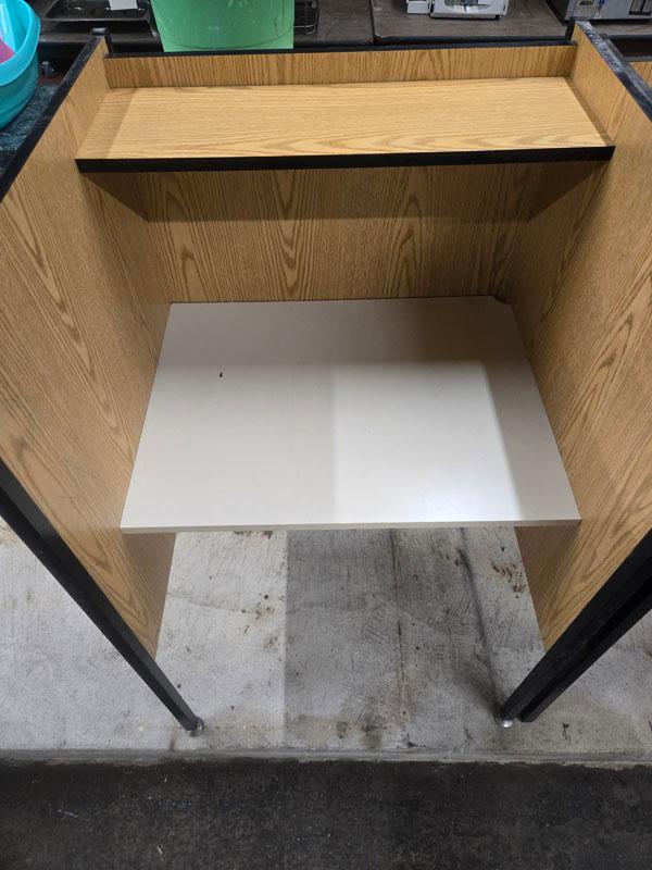 PRIVACY DESK 31" X 30" X 48"