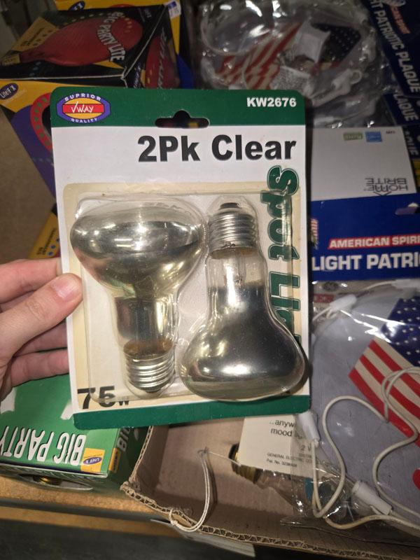 LOT OF ASSORTED PARTY LIGHT BULBS