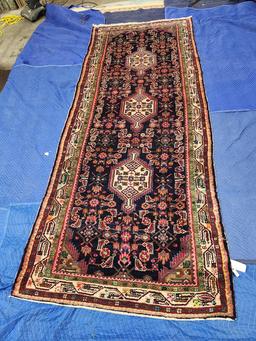 ORIENTAL TYPE RUNNER RUG MEASURING 10'11 X 4'4