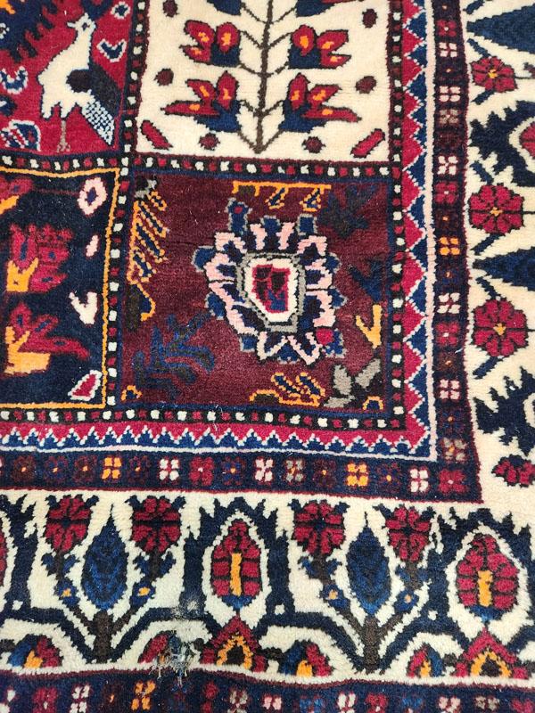 ORIENTAL TYPE AREA RUG MEASURING 9'10 X 7'3