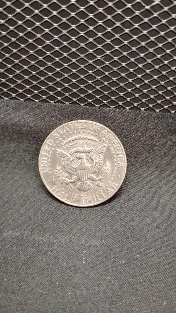 (11) U.S. KENNEDY HALF DOLLARS 1971-1979 - D AND NO MINT MARKS