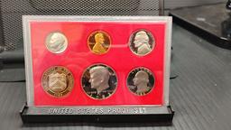 U.S. 1982 PROOF SET WITH 1789 DEPT OF TREASURY COIN