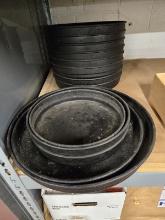 13 ASSORTED ROUND PIZZA PANS 10" - 16"