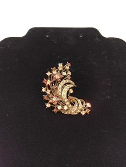 Vintage Gold Tone Brooch/Pendant