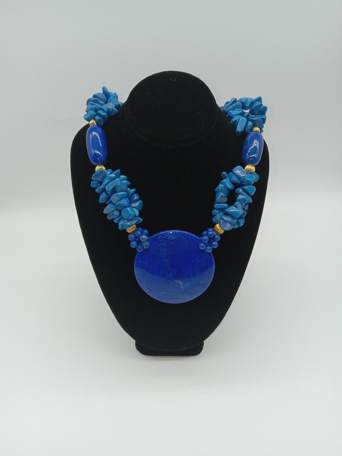 Stunning Vintage Royal Blue Stone Pendant Necklace