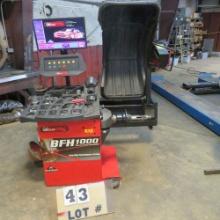John Bean BFH 1000 Tire Balancer, 230-Volt S/N G96AE006